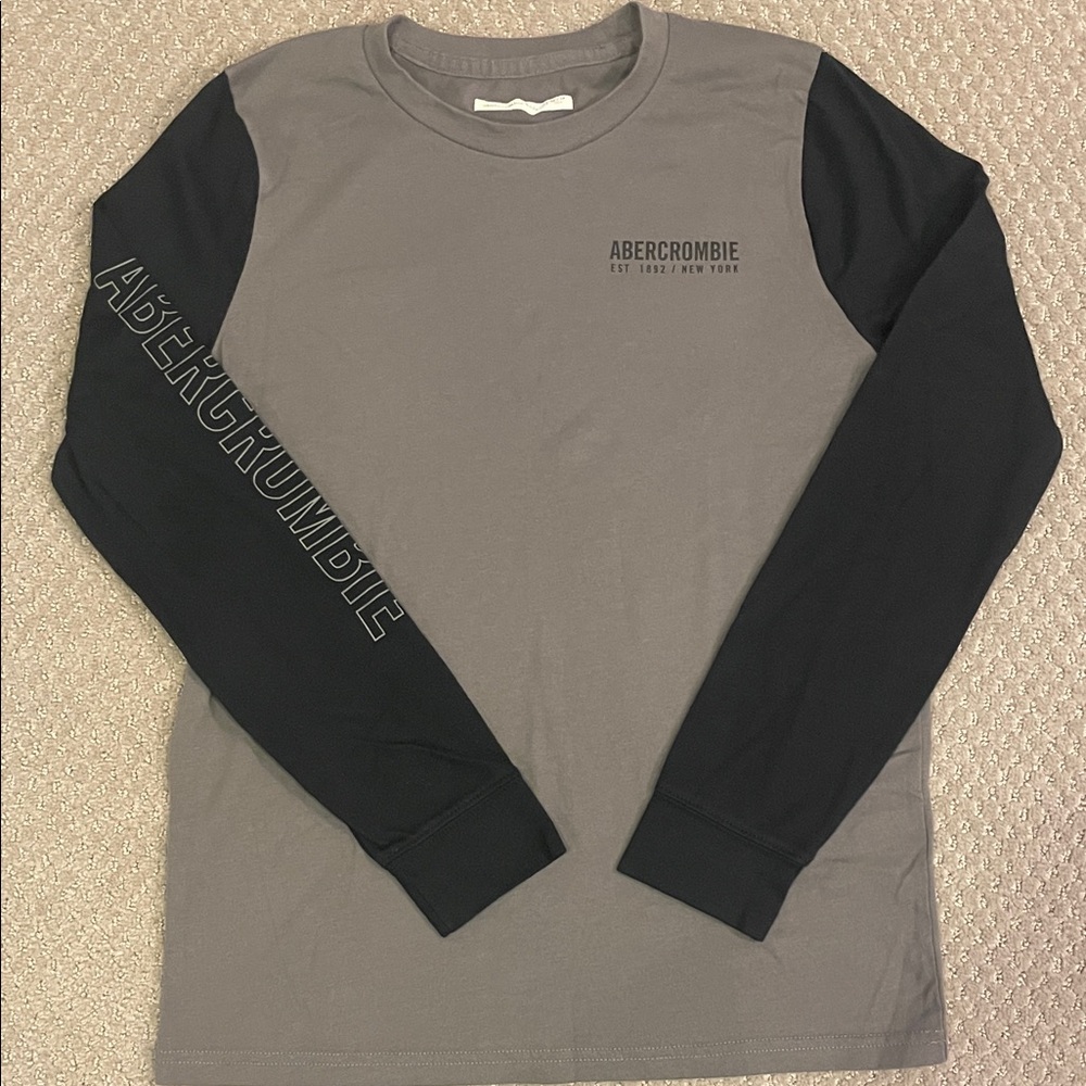 Abercrombie & Fitch Charcoal and Black Long Sleeve Tee
